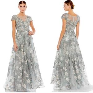 NEW Mac Duggal Floral Embroidered Tulle Gown Size 12 Light Blue Dress Maxi Mesh